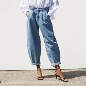 Zara pleated tapered slouchy fit barrel balloon leg jeans